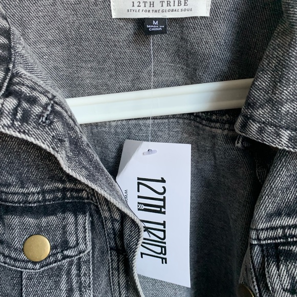 Grey denim jacket with shoulder detail - Picture 3 of 3
